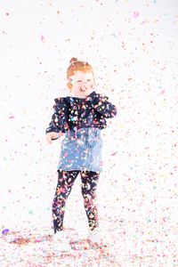 Confetti fotoshoot, feestelijke foto&#039;s, fotograaf maassluis, kinderfotograaf, kinderfeestje, kinderfeestje maassluis, kinderfeestje vlaardingen, kinderfeestje westland, kinderfeestje rotterdam, slijm feestje, jongensfeestje, unicorn kinderfeestje